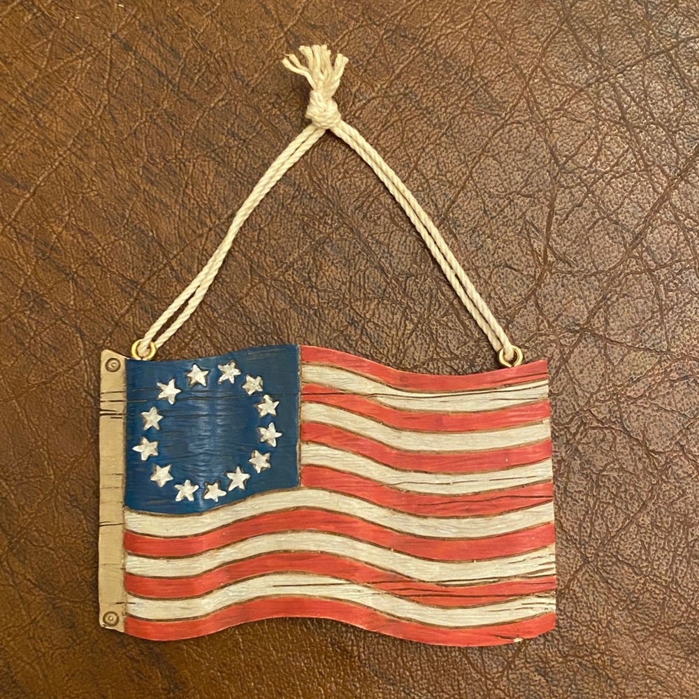2001 Vintage Hallmark Keepsake Ornament- America For Me Colonial Flag